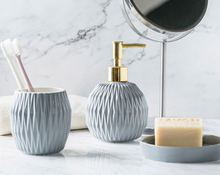 Charger l'image dans la galerie, Coffret de 3 pièces en céramique bleu pastel