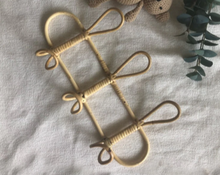 Charger l'image dans la galerie, Porte serviettes en rotin