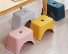 Charger l'image dans la galerie, Tabouret pour enfant