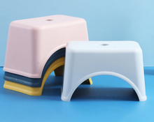 Charger l'image dans la galerie, Tabouret pour enfant
